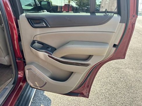 Used 2019 GMC Yukon SLT w/ Open Road Package AWD/4WD image 26