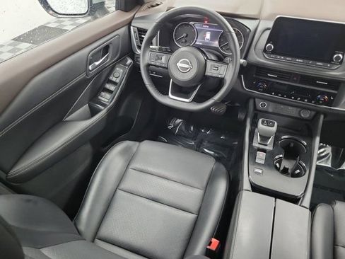 Used 2023 Nissan Rogue SV w/ SV Premium B Package FWD image 19