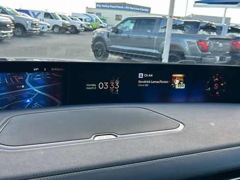 Used 2025 Lincoln Navigator Reserve image 22