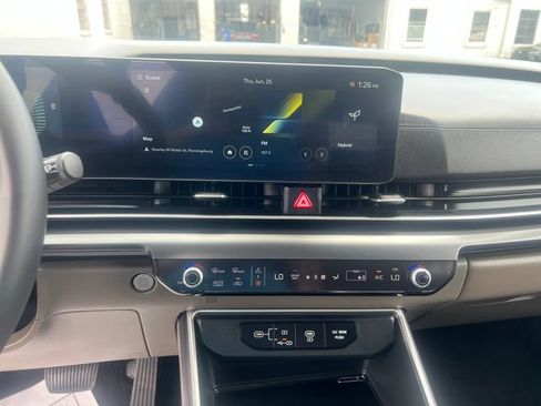 Used 2026 Kia Carnival LXS FWD image 17