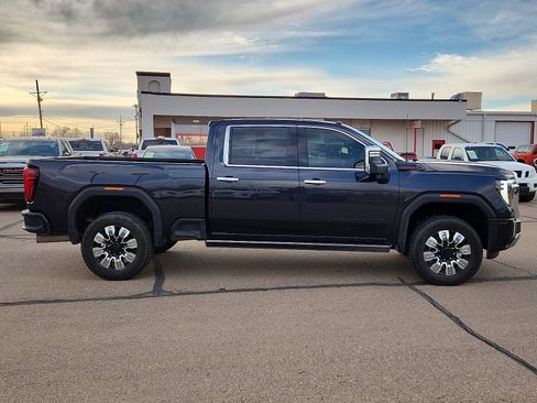Used 2024 GMC Sierra 2500 Denali w/ Technology Package image 5