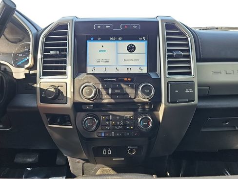Used 2017 Ford F250 Lariat w/ Lariat Value Package AWD/4WD image 20