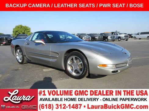 Used 2002 Chevrolet Corvette Coupe w/ Preferred Equipment Group2 RWD image 1