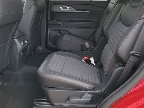 New 2026 Ford Explorer ST-Line w/ ST-Line Street Pack image 7