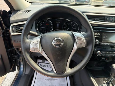 Used 2015 Nissan Rogue SV FWD image 18