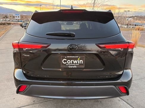 Used 2026 Toyota Highlander Limited image 6