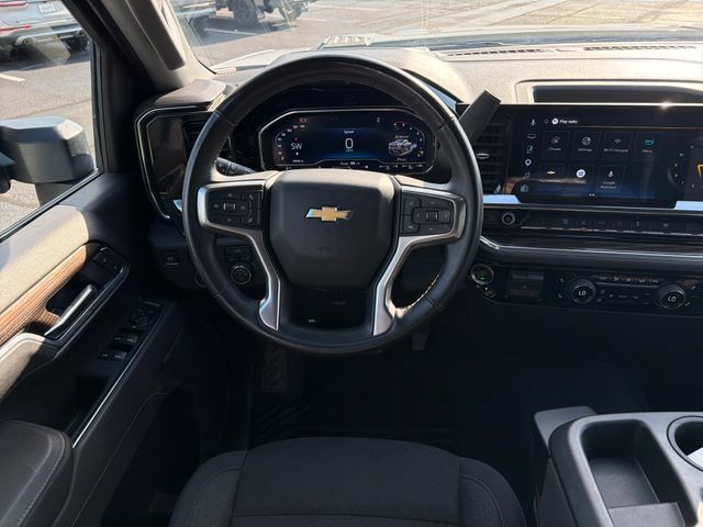 Used 2025 Chevrolet Silverado 2500 LT w/ Convenience Package AWD/4WD image 32