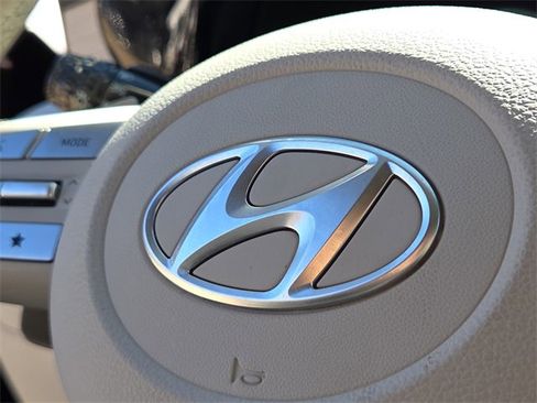 Used 2023 Hyundai Palisade Limited w/ Cargo Package image 25