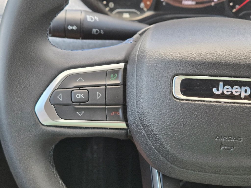 Used 2022 Jeep Compass Latitude AWD/4WD image 23