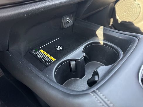 Used 2023 Honda HR-V EX-L image 28