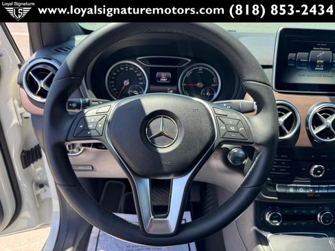 Used 2016 Mercedes-Benz B 250e image 25