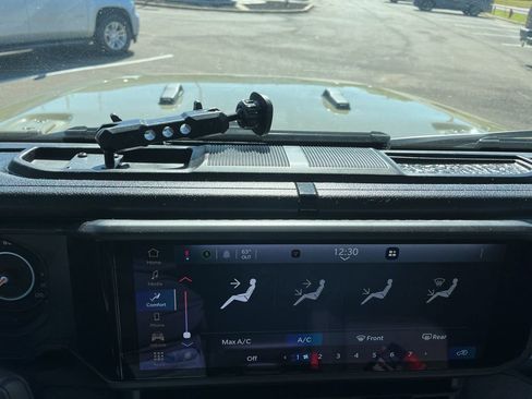 Used 2025 Jeep Wrangler Sport image 16