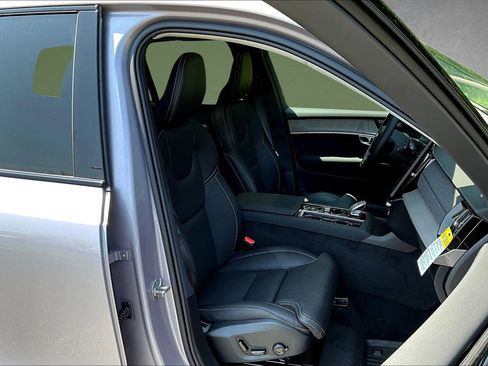 New 2026 Volvo XC90 B6 Ultra w/ Protection Package image 11