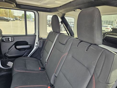 Used 2020 Jeep Wrangler Unlimited Rubicon AWD/4WD image 32