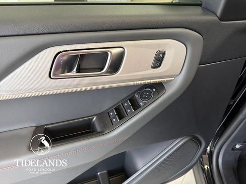 New 2026 Ford Explorer Active RWD image 13