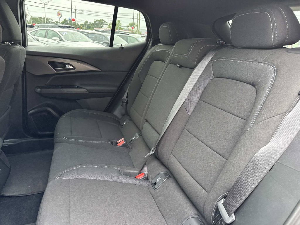 Used 2026 Chevrolet Equinox EV LT w/ Comfort Package FWD image 16