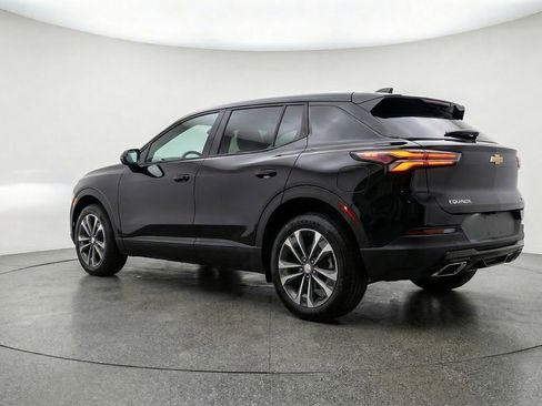 Used 2025 Chevrolet Equinox LT image 6