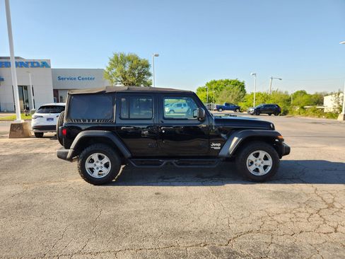 Used 2021 Jeep Wrangler Unlimited Sport AWD/4WD image 7