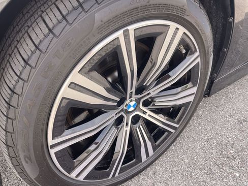 Used 2025 BMW 330i xDrive Sedan AWD/4WD image 10