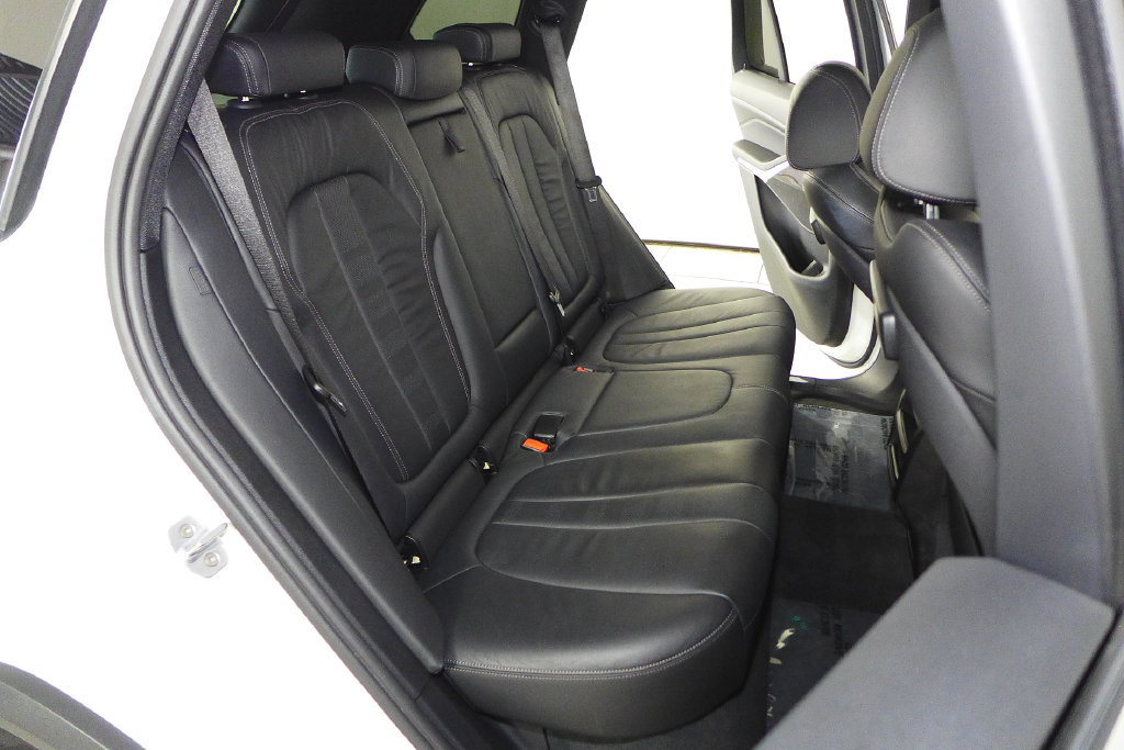 Used 2019 BMW X5 xDrive40i w/ Parking Assistance Package AWD/4WD image 20