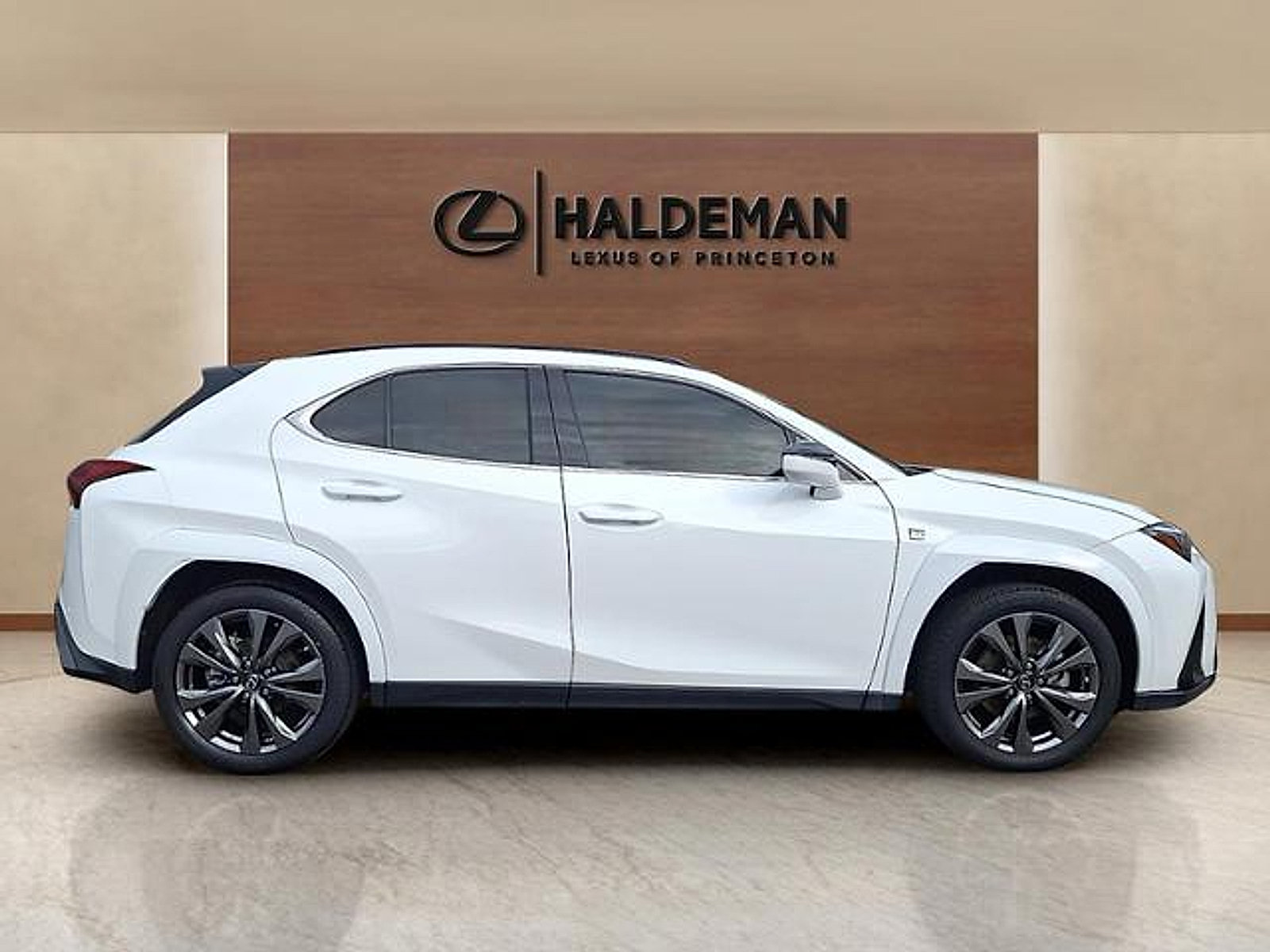 Certified 2023 Lexus UX 250h F Sport FWD image 7
