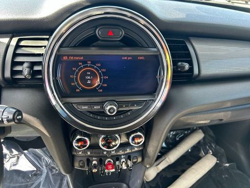 Used 2015 MINI Cooper 4-Door Hardtop FWD image 17