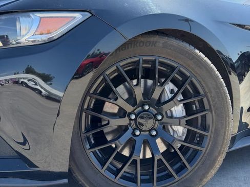 Used 2017 Ford Mustang GT Premium RWD image 22
