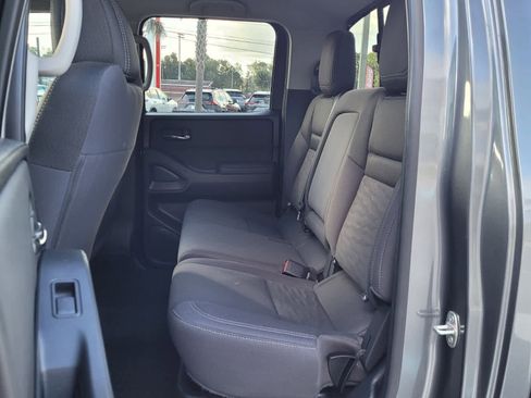 Used 2023 Nissan Frontier SV w/ SV Convenience Package image 4