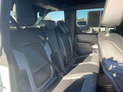 Used 2023 Ford Bronco Black Diamond image 24