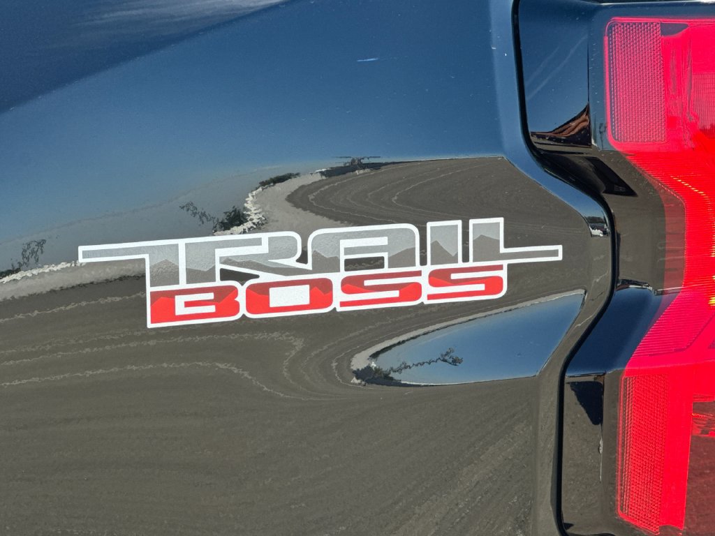 New 2026 Chevrolet Colorado Trail Boss AWD/4WD image 24