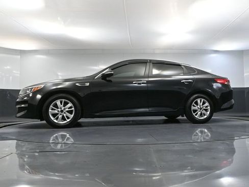 Used 2017 Kia Optima LX FWD image 44