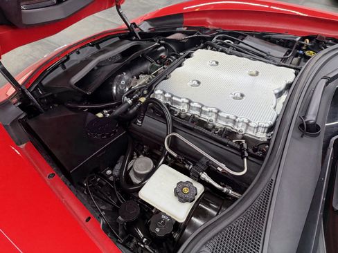 Used 2015 Chevrolet Corvette Z06 w/ 3LZ Preferred Equipment Group image 25