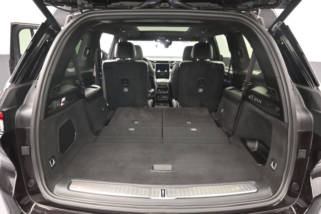 Used 2023 Jeep Grand Cherokee L Overland AWD/4WD image 35