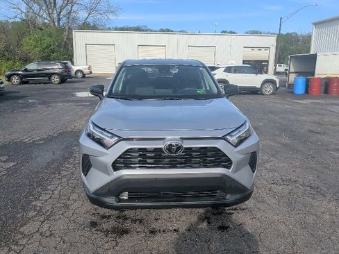 Used 2025 Toyota RAV4 LE image 8