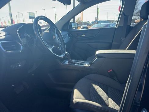 Used 2018 Chevrolet Equinox LT image 8