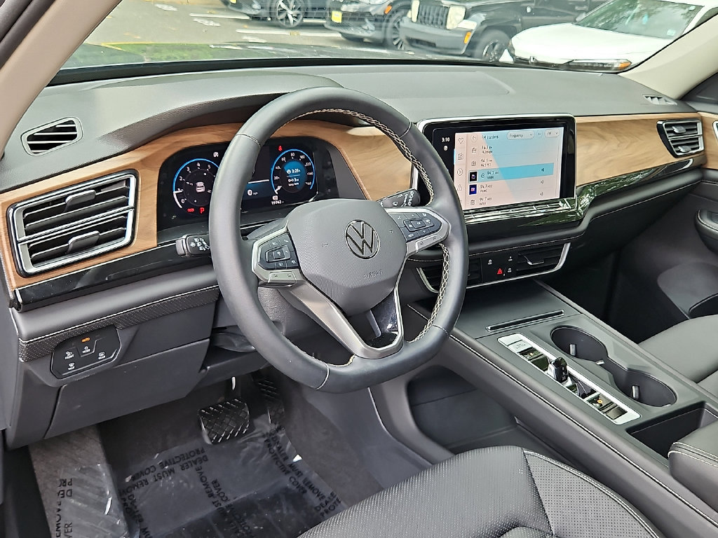 Certified 2025 Volkswagen Atlas SE AWD/4WD image 25