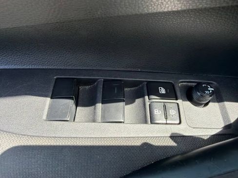 Used 2024 Toyota Corolla LE FWD image 18