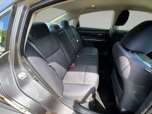 Used 2017 Nissan Altima 2.5 S w/ Power Driver Seat Package FWD image 26