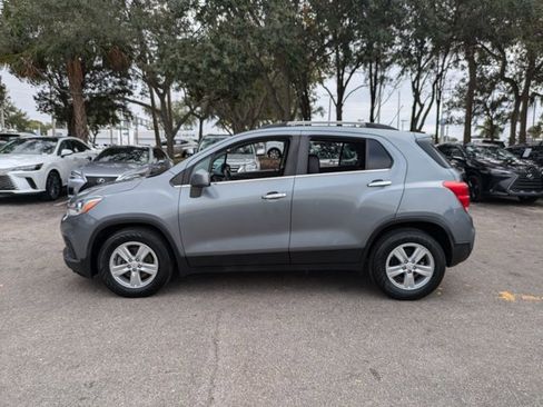 Used 2019 Chevrolet Trax LT w/ LT Convenience Package image 9