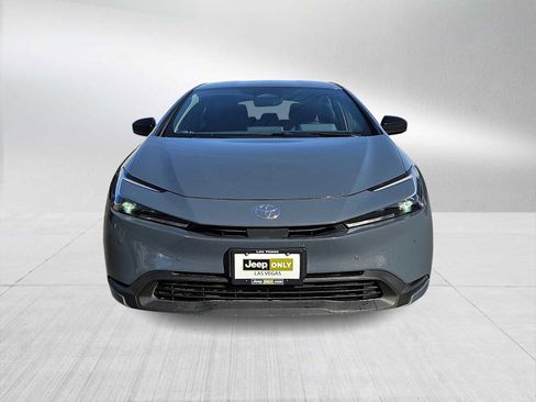 Used 2024 Toyota Prius LE image 3