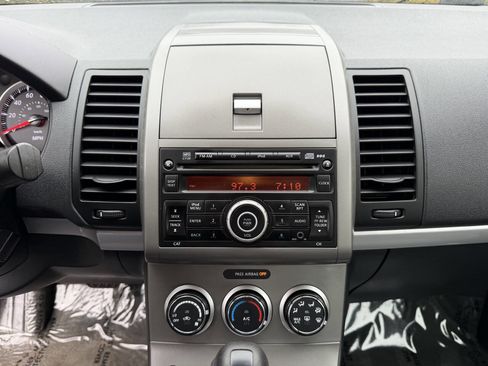 Used 2010 Nissan Sentra 2.0 SR w/ Convenience Pkg image 19