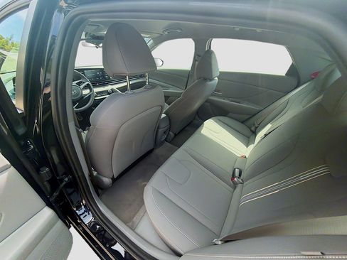 Certified 2026 Hyundai Elantra Sport FWD image 21