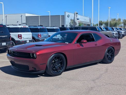 Used 2020 Dodge Challenger SXT w/ Plus Package image 28
