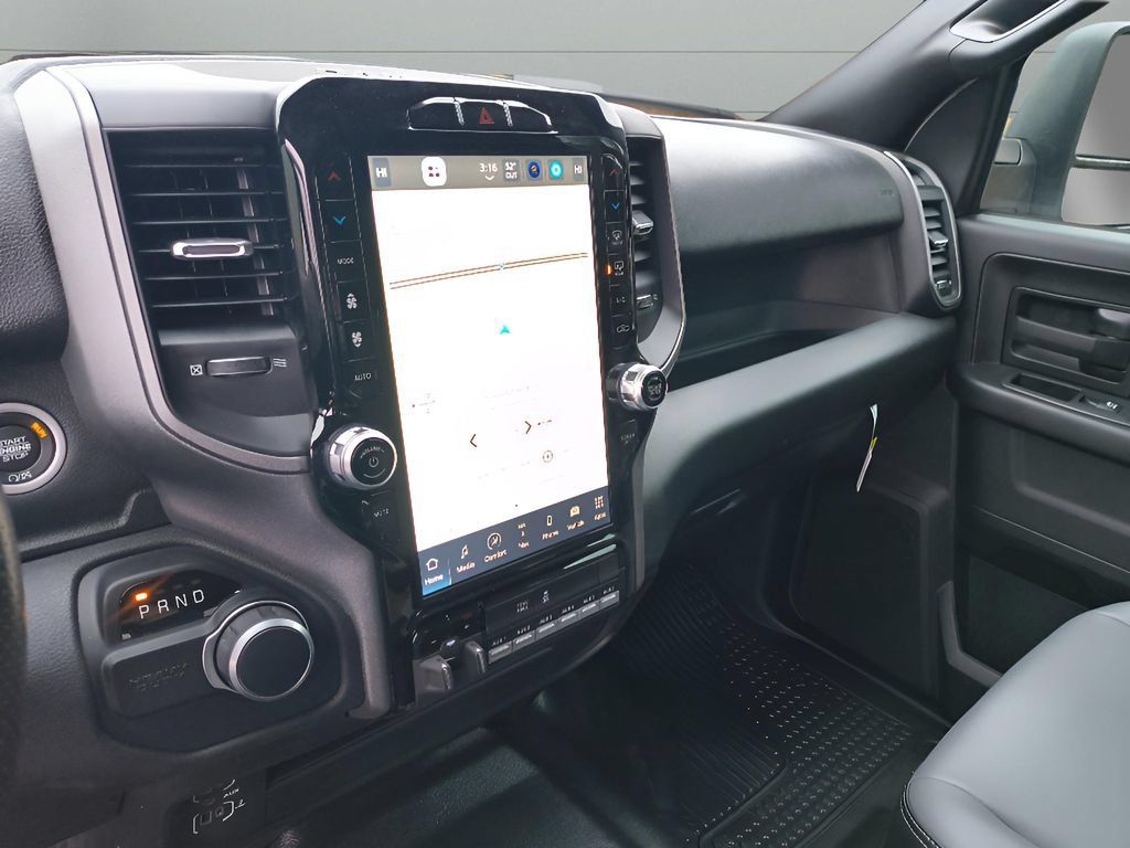 New 2024 RAM 3500 Tradesman w/ Convenience Group AWD/4WD image 18