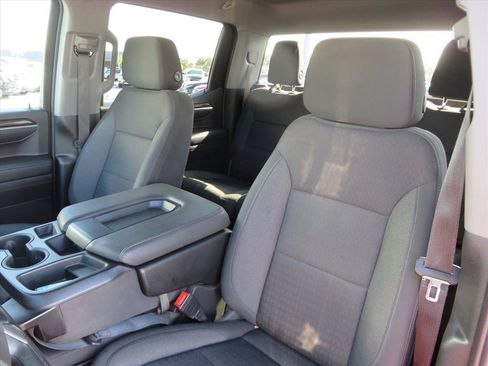 Used 2022 Chevrolet Silverado 1500 LT AWD/4WD image 19