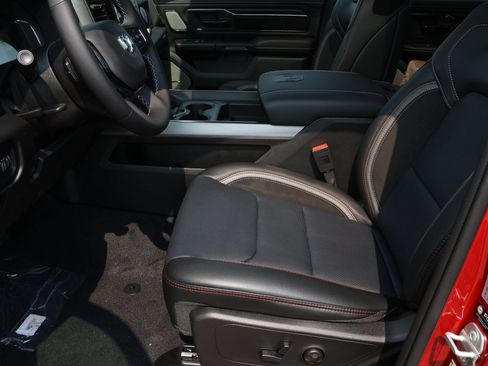 New 2026 RAM 1500 Laramie AWD/4WD image 5