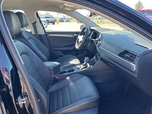 Used 2022 Volkswagen Jetta SE FWD image 18