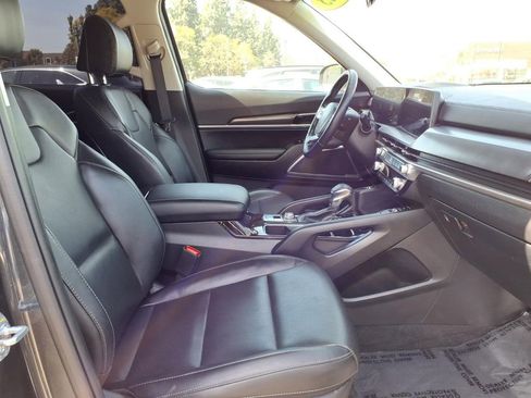 Certified 2023 Kia Telluride S w/ S Sunroof Package image 10