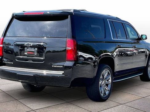 Used 2019 Chevrolet Suburban Premier AWD/4WD image 13