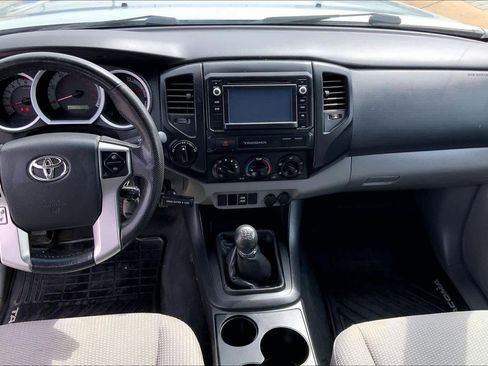 Used 2015 Toyota Tacoma 4x4 Access Cab w/ Convenience Package image 14